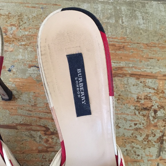 Burberry Multi-colored slides - Picture 2 of 8